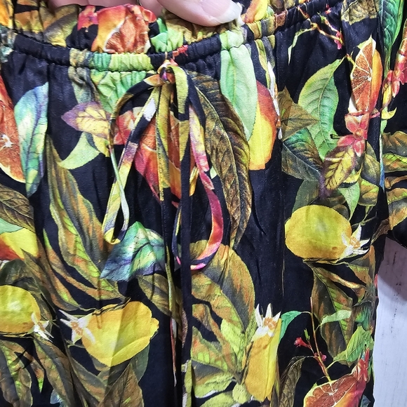 Hale Bob Women's Black Lemon Fruit Print Off Shoulder Silk Blend Shirt Size XS. - Picture 5 of 10